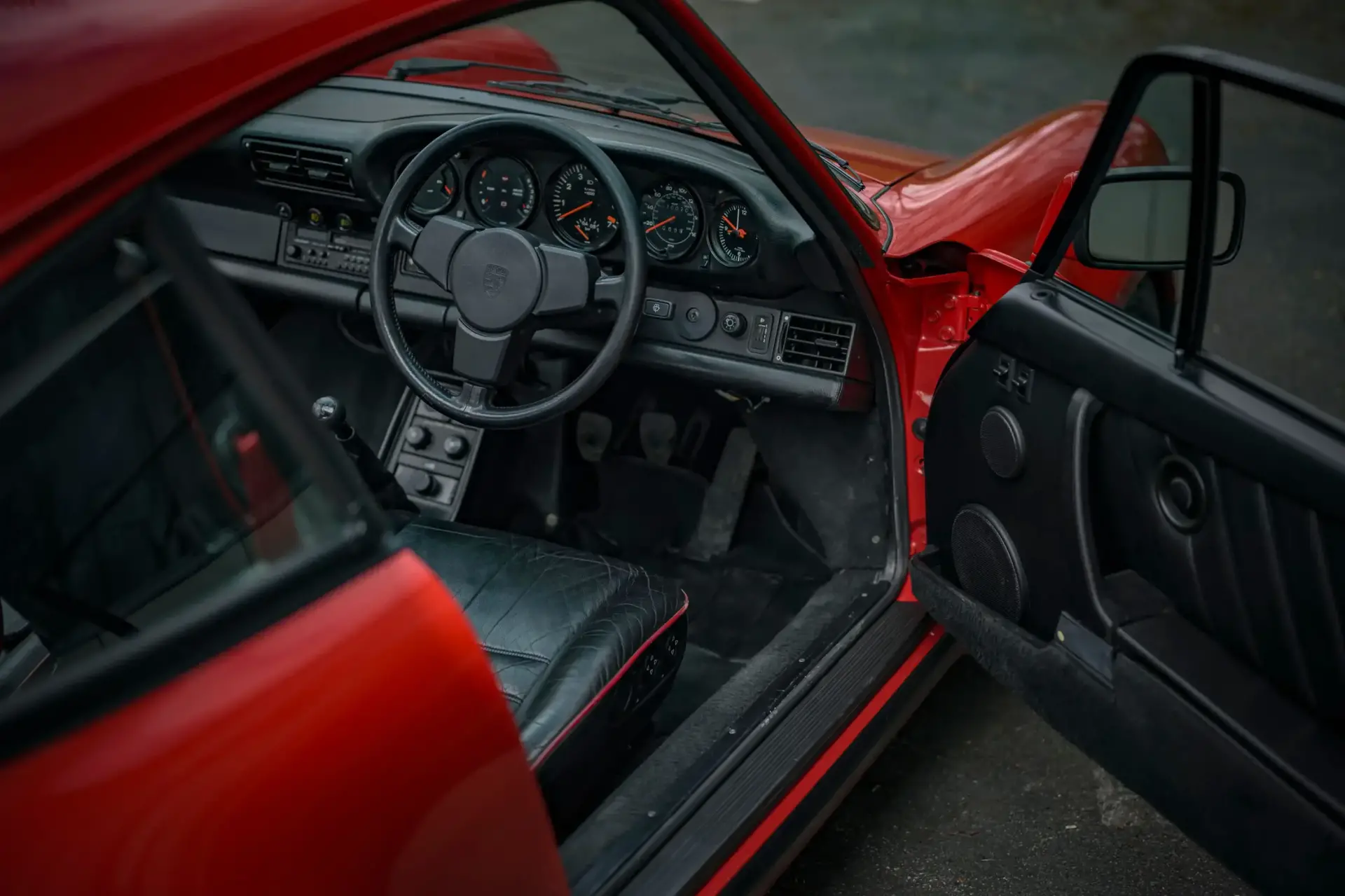 1989 porsche 930 turbo guards red auction 7 1