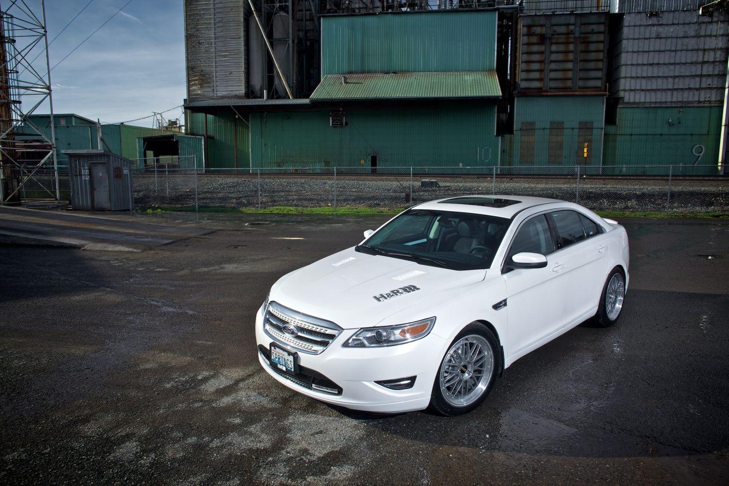 2011 ford taurus sho