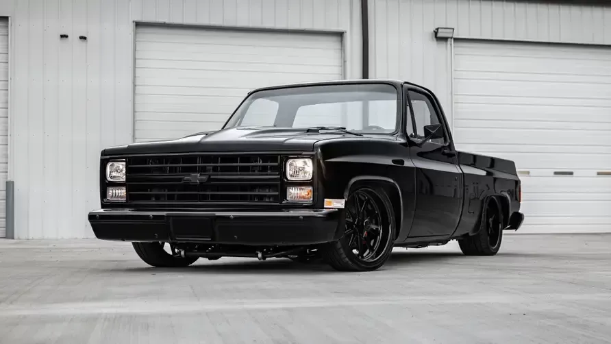 A 325bhp V8 has been installed in a refurbished Chevy C10 pick-up | Modified Rides