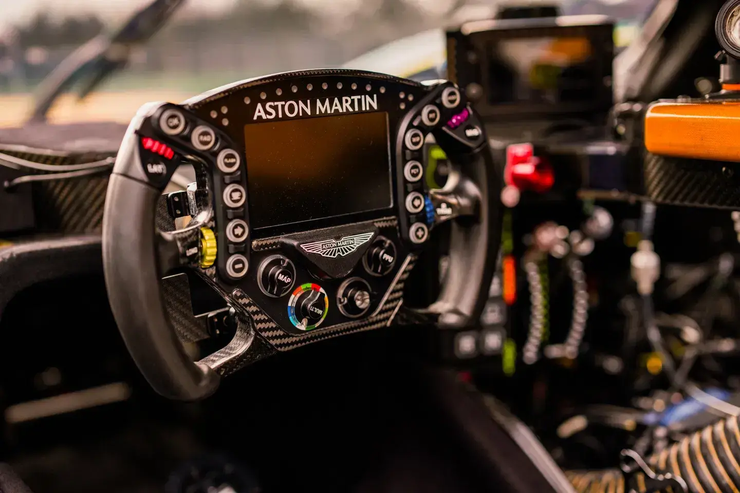 Aston martin valkyrie lm track only hypercar 10 1