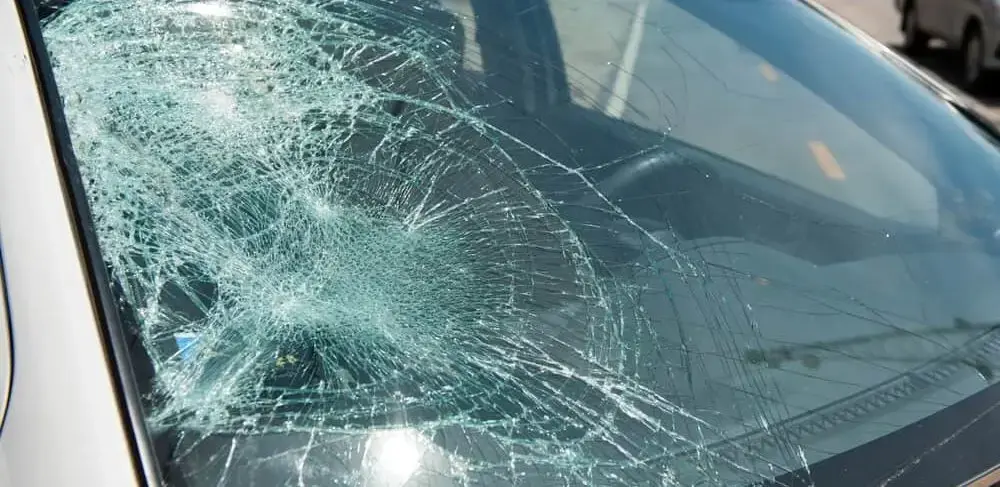 Cracked windshield airbag deployment safety