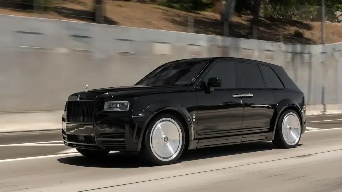 1016 Industries Exclusive Carbon Fiber Rolls-Royce Cullinan