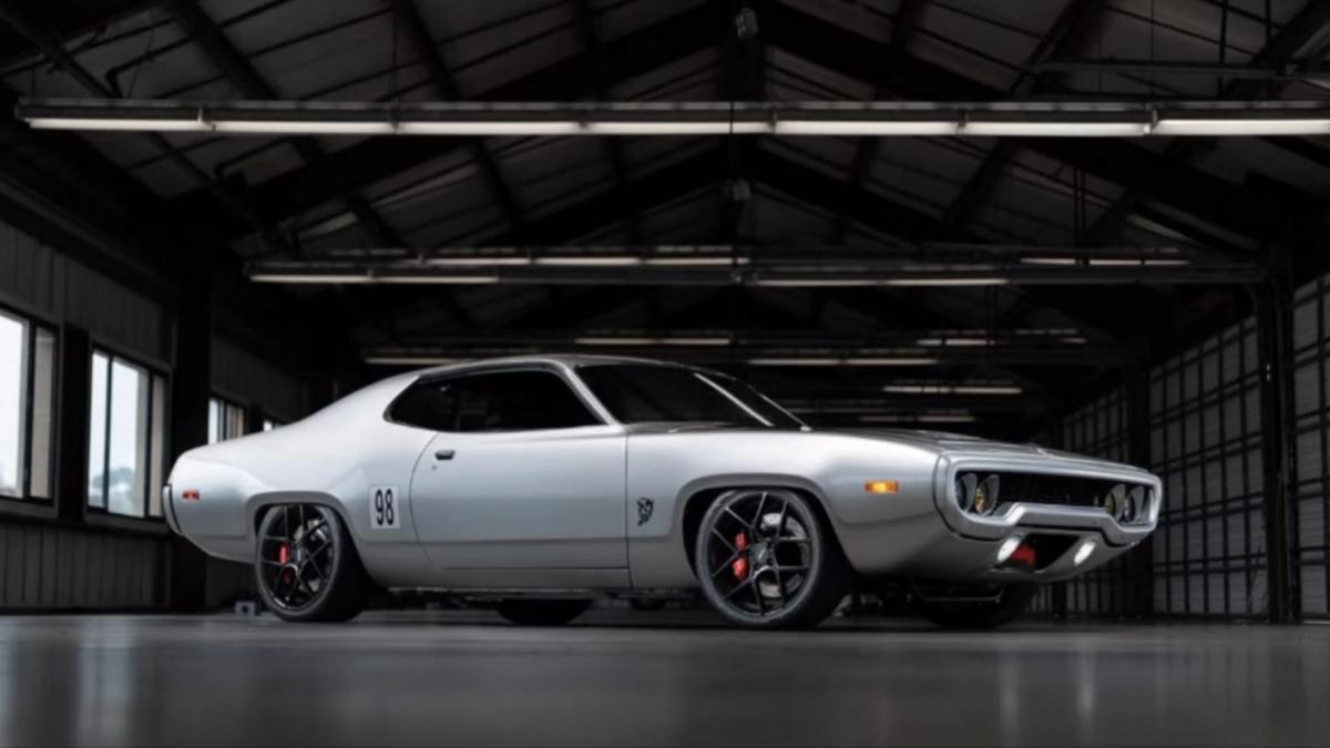 Meet the man who installed a Tesla powertrain in the electrollite, a 1970 Plymouth satellite | Modified Rides