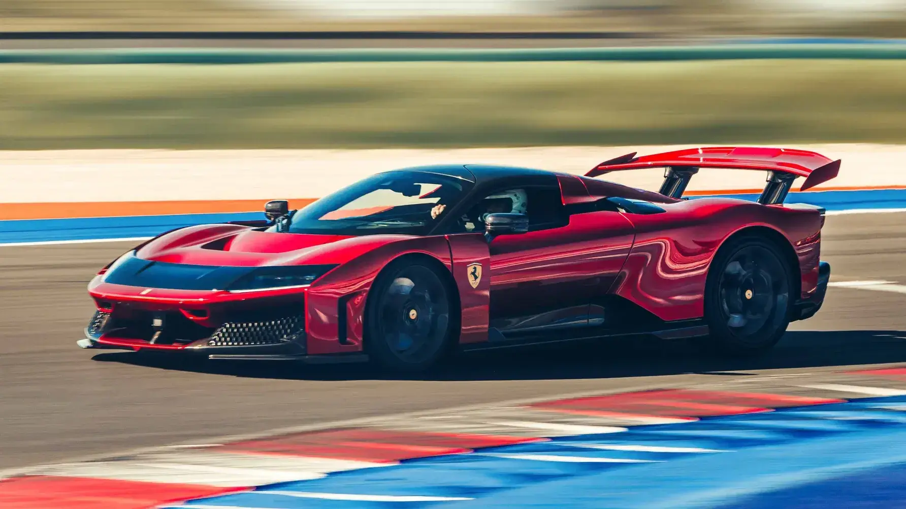 Ferrari f80 hybrid supercar 2 1