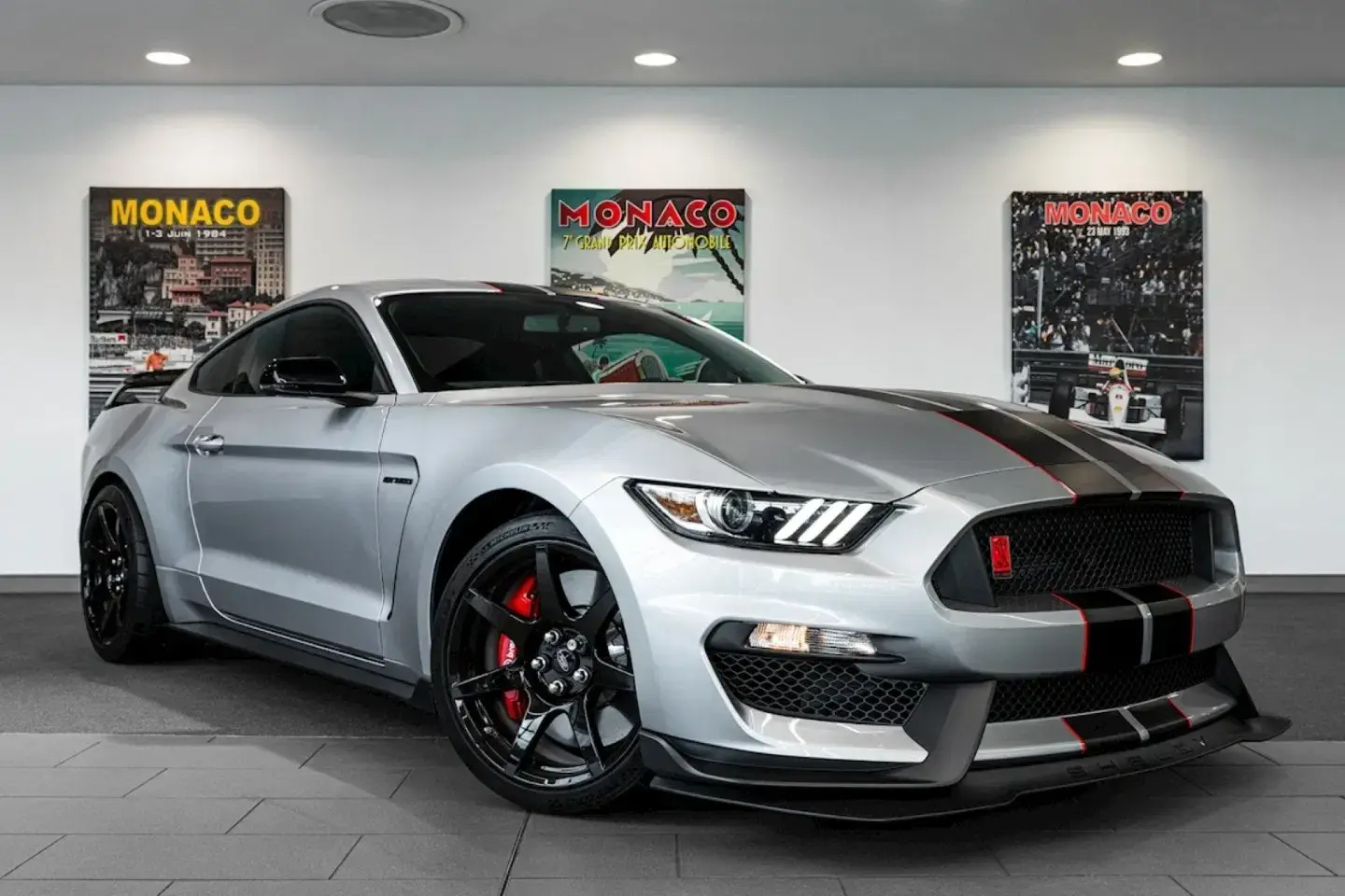 Ford mustang shelby gt350r 1