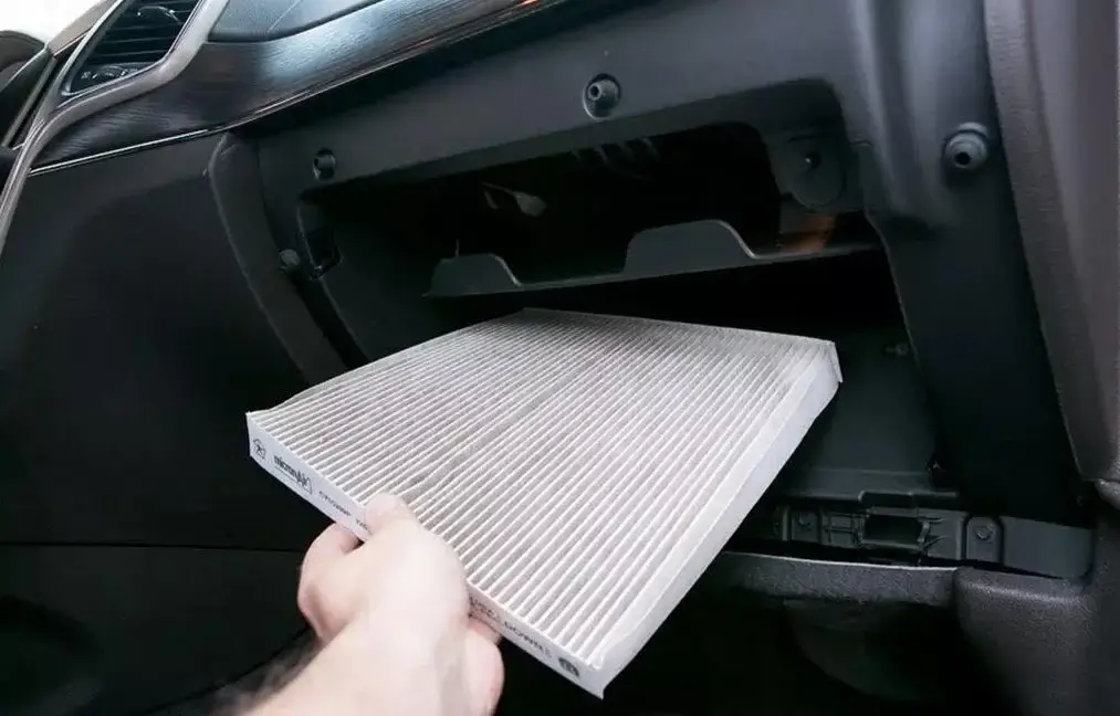 How to change your car s cabin air filter for optimal air quality 1