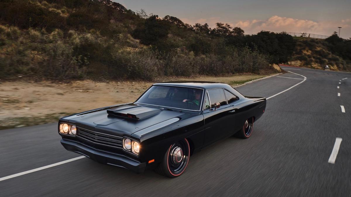 Michael Meyers is the name of Kevin Hart's 940hp 1969 Plymouth Road Runner build | Modified Rides