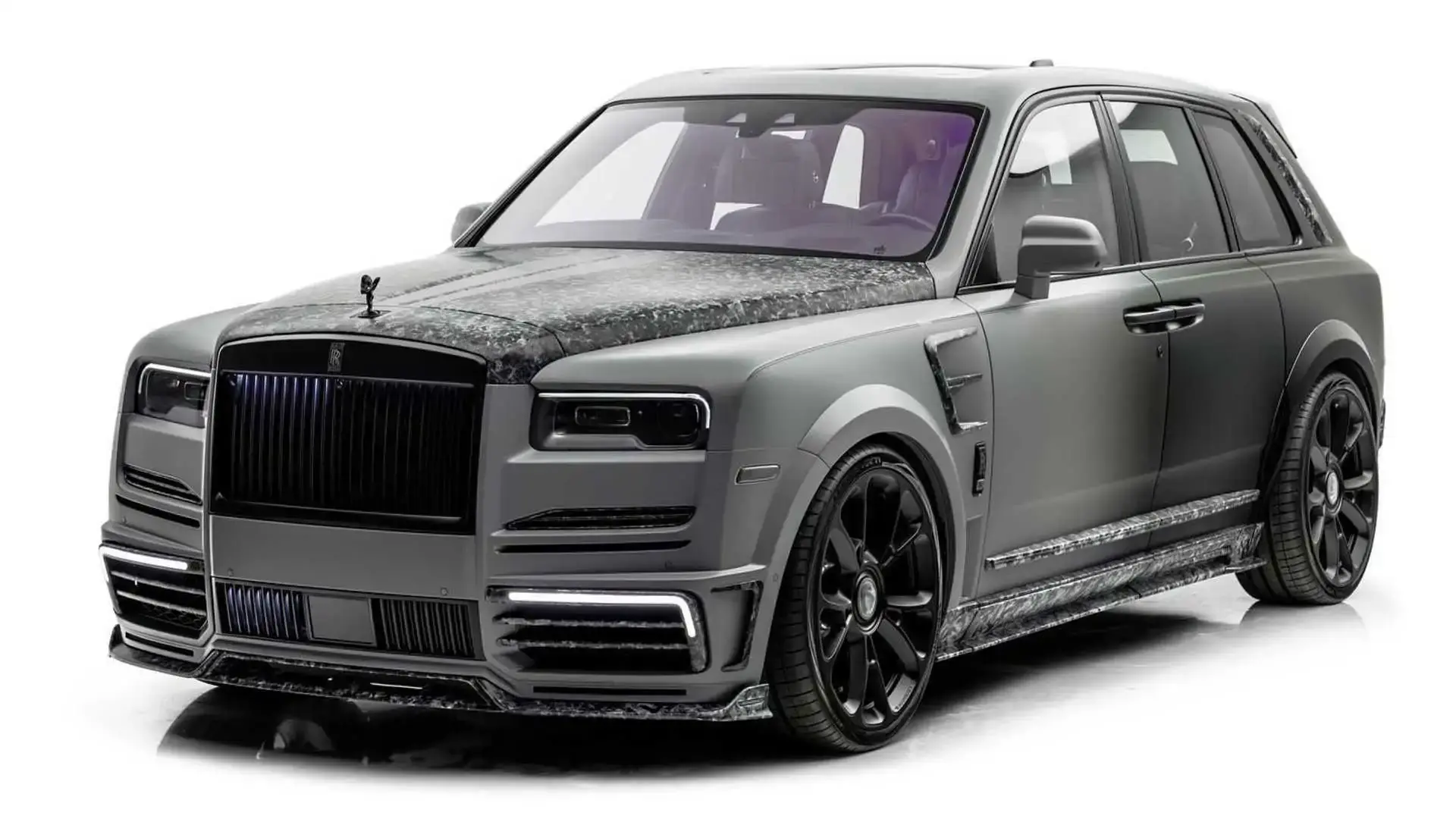 Mansory rolls royce cullinan special uae front corner