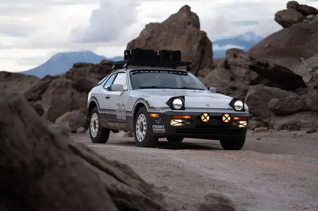 Mars Rover Porsche 944: GRAMS28 & Jonny Roams Reveal Epic Safari Build