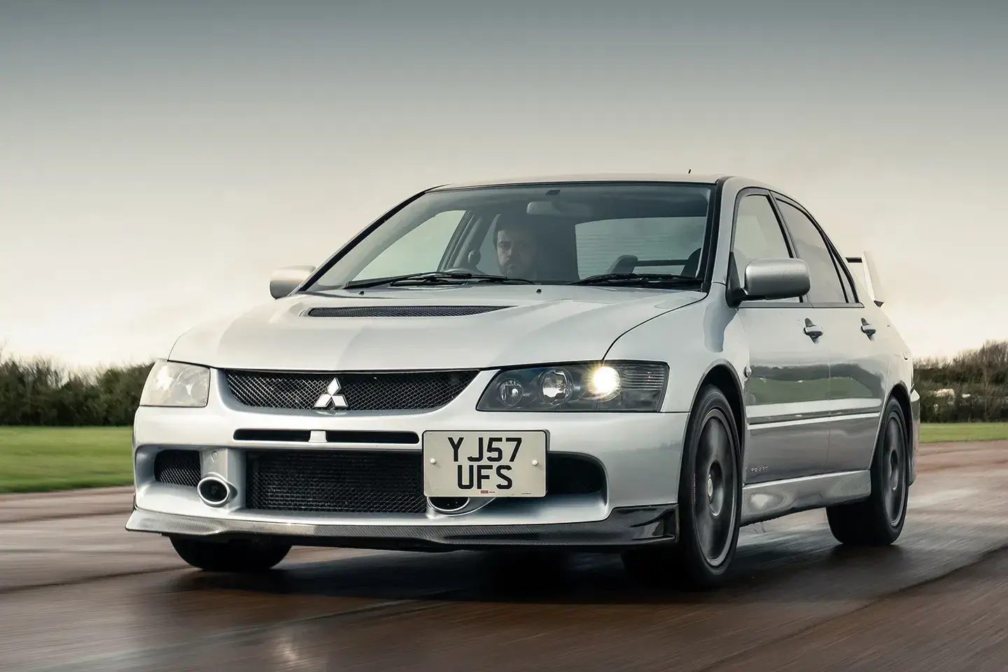 Mitsubishi lancer evolution evo v ix 1