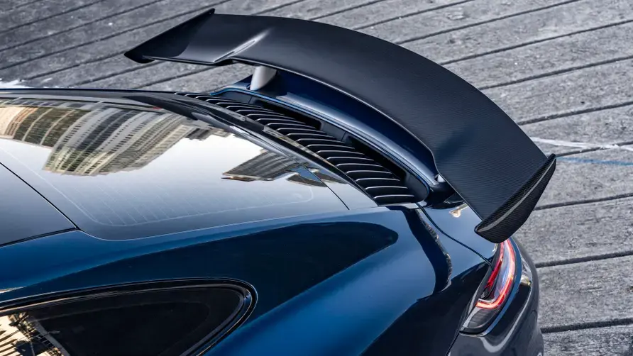 Modified porsche 911 turbo s with carbon fibre aero5