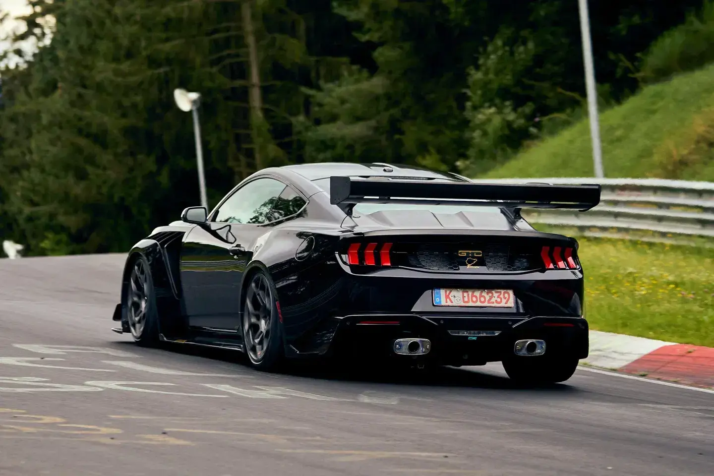 Mustang gtd nurburgring lap record beats 911 gt3 1