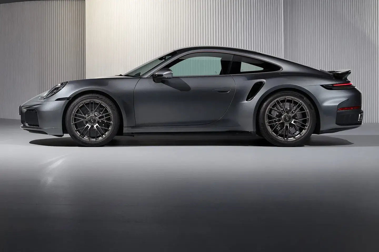 Porsche 9922 911 turbo s hybrid 711hp 7 1