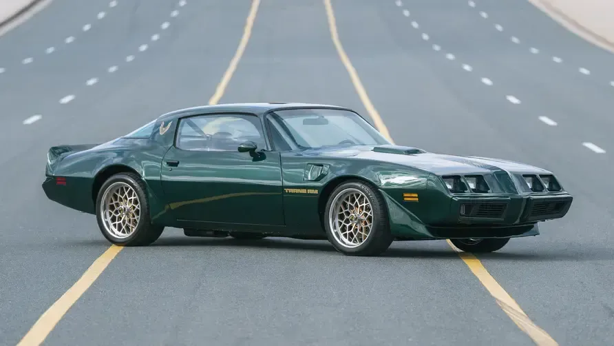 This 1979 Pontiac Trans Am Firebird has a brand new 430bhp V8 - modifiedrides.net