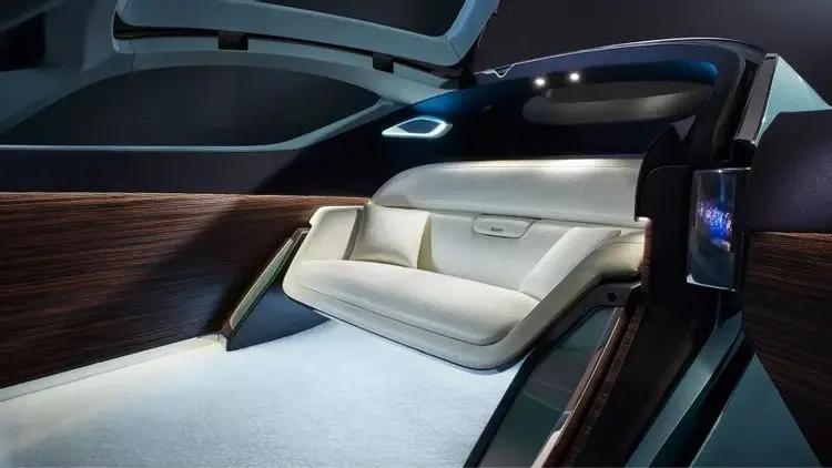 Rolls royce 103ex interior