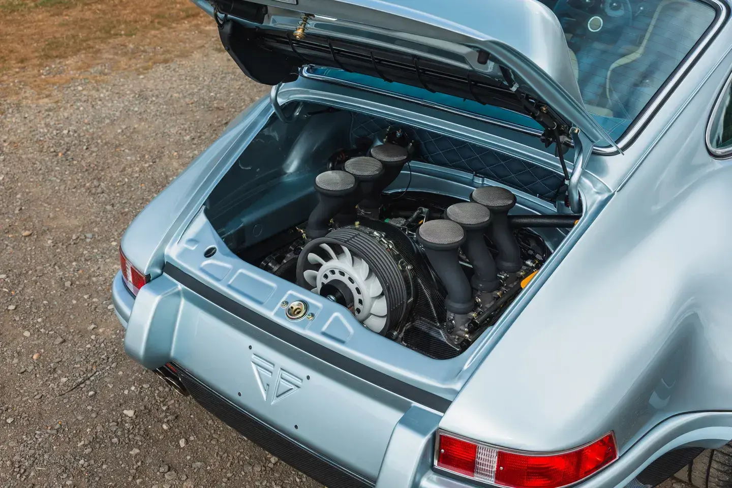 Theon design porsche 911 restomod 427hp 6 1